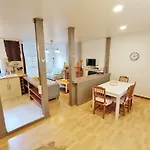 Les Estives, T2 Bis, Centre Luchon, Wifi, 6 Personnes * Bagnères-de-Luchon