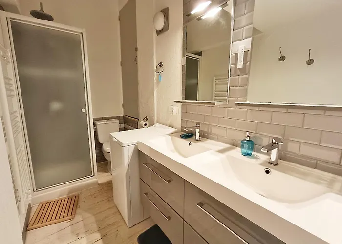 Les Estives, T2 Bis, Centre Luchon, Wifi, 6 Personnes Appartement