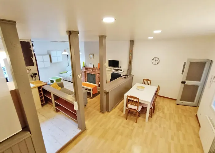 Les Estives, T2 Bis, Centre Luchon, Wifi, 6 Personnes * Bagnères-de-Luchon