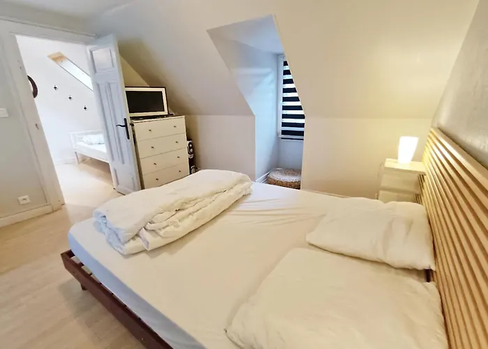 Appartement Les Estives, T2 Bis, Centre Luchon, Wifi, 6 Personnes *