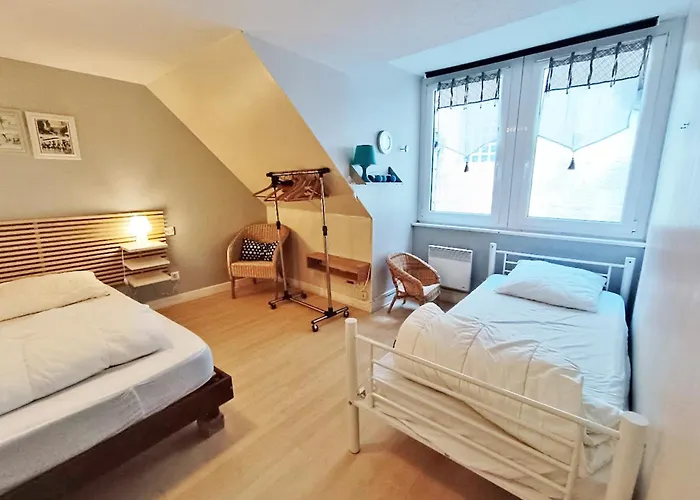 Appartement Les Estives, T2 Bis, Centre Luchon, Wifi, 6 Personnes *